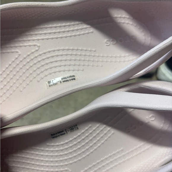 CROCS Women's Light Pink flats - Picture 2 of 3